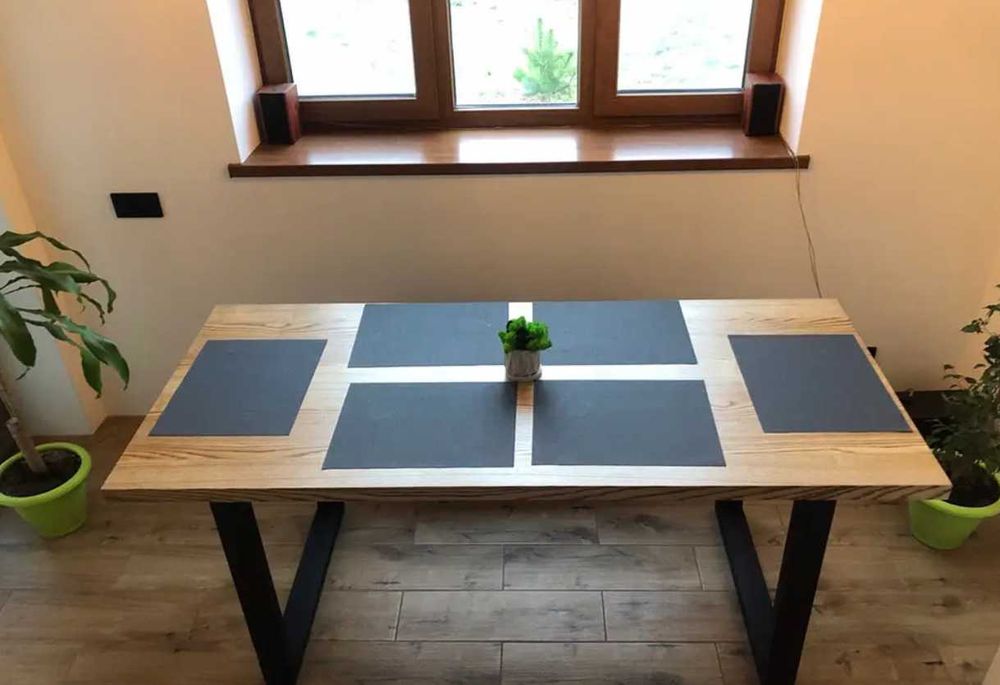 сучасний стіл в стилі лофт для офісу