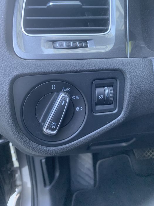 Продам Volkswagen E Golf гарний стан чудова комплектація