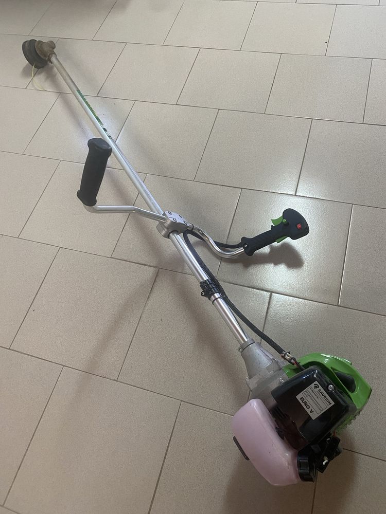 Máquina de Cortar Relva de Fio