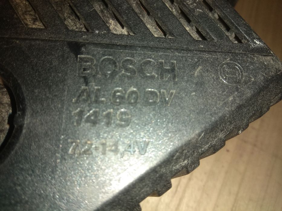 Зарядний пристрій для шуруповерта