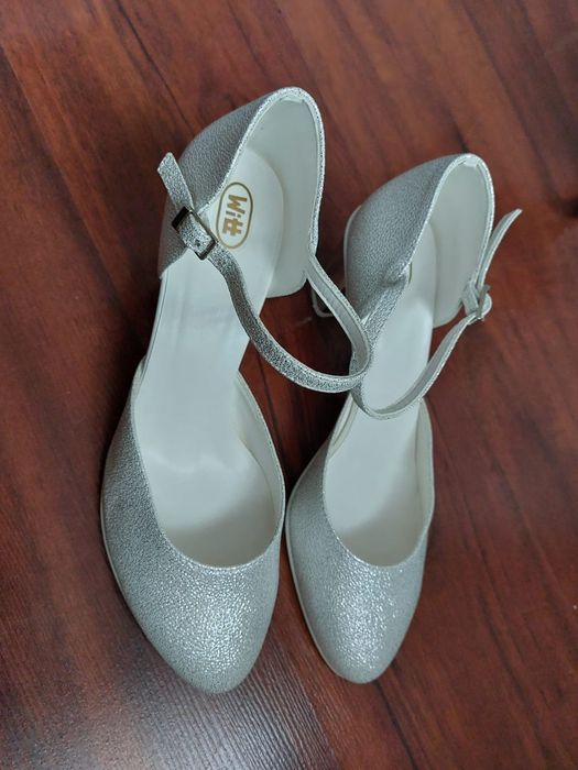 Eleganckie buty r.39