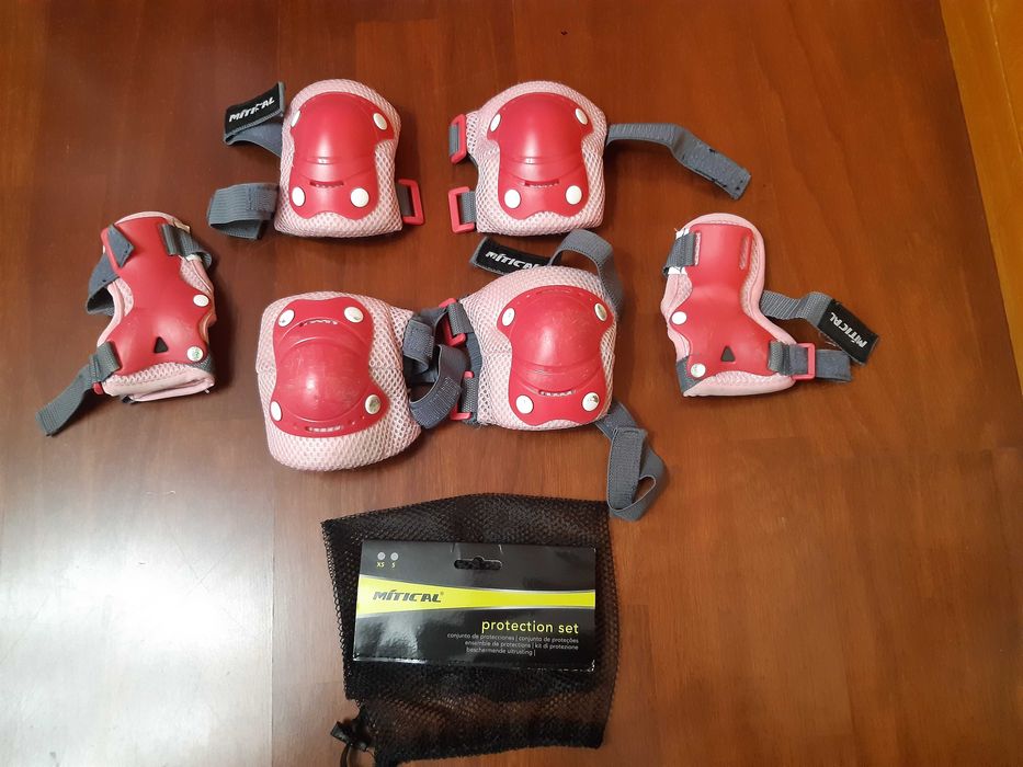 Conjunto de proteções de criança para bicicleta e afins