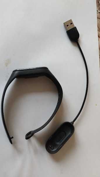 фітнес браслет BEND 4