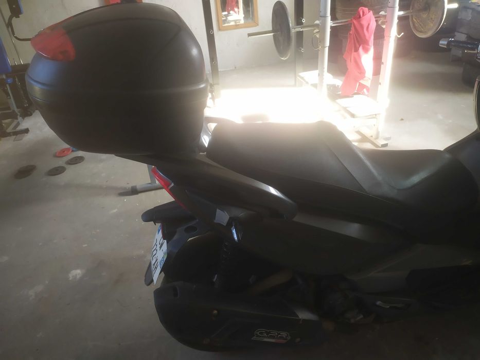 Sprzedam skuter quadro s 350