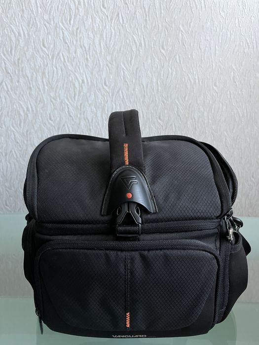 Фотоаппарат Canon 550d с портретником и китовым об-вом + кофр, бустер