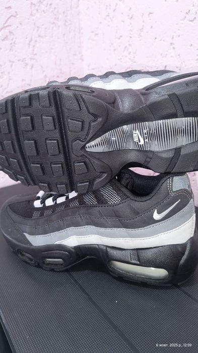ОРИГІНАЛ Кросівки Кроссовки Nike Air Max 95 HV2539 -003  23 см осінь