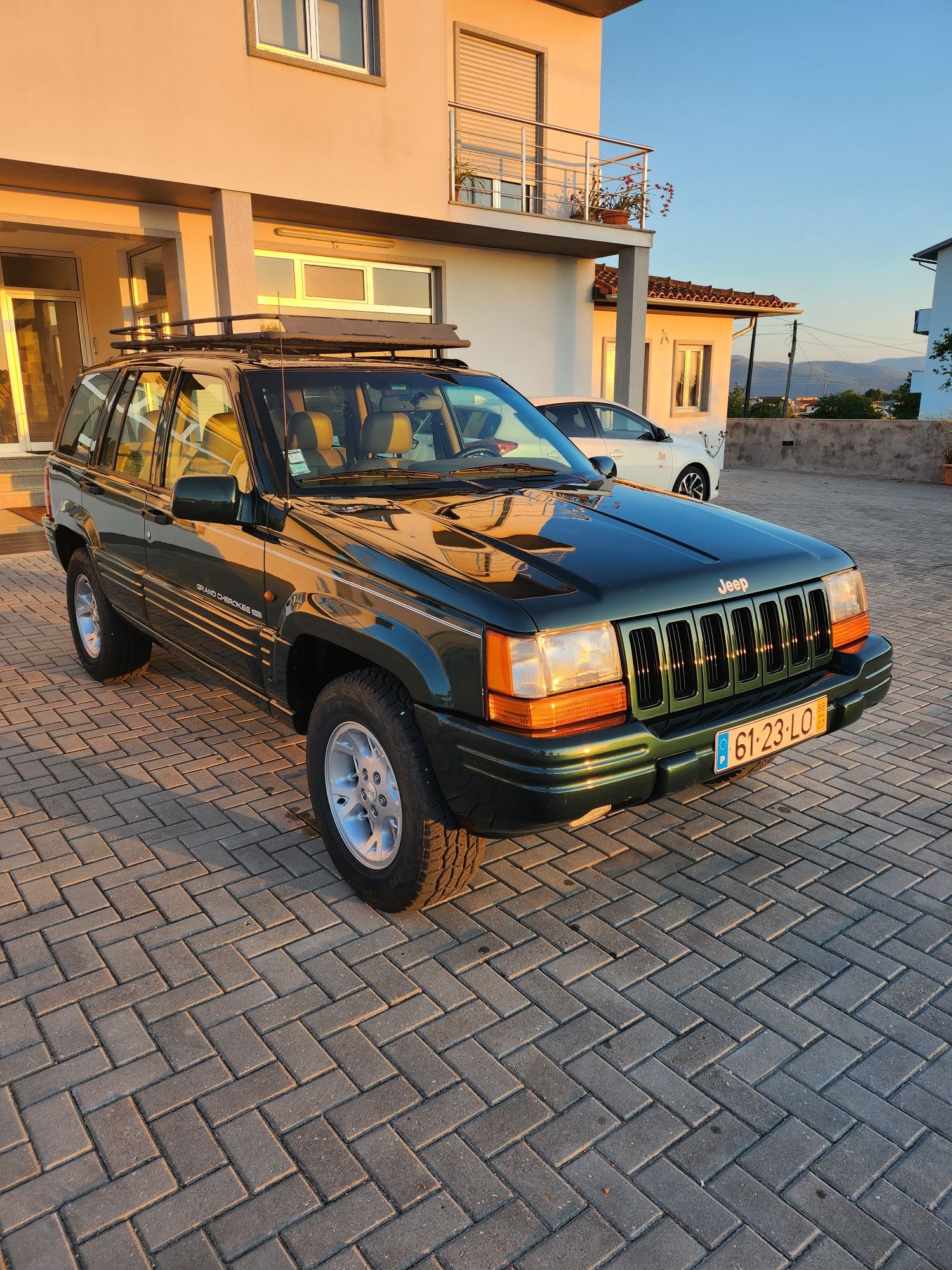 Jeep Grand Cherokee ZJ 2.5