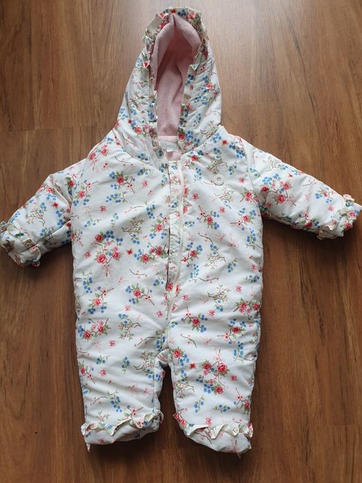 Piękny kombinezon zimowy w kwiaty