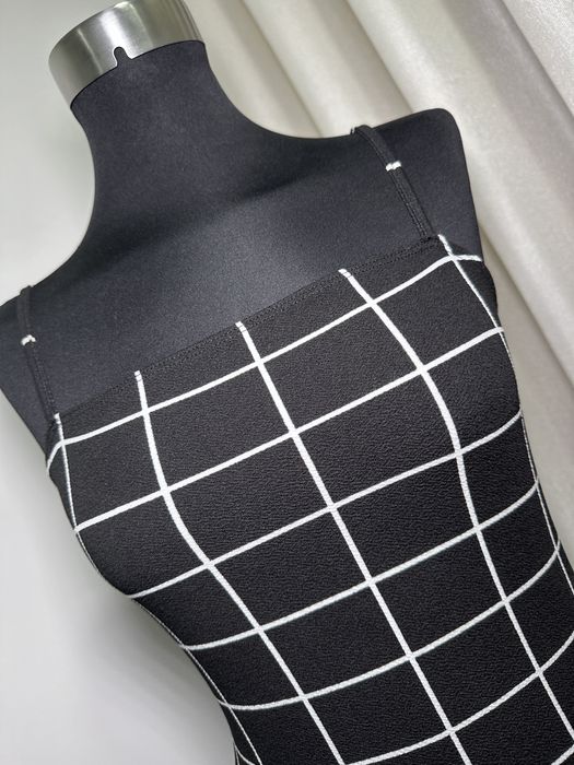 Vestido justo senhora - novo