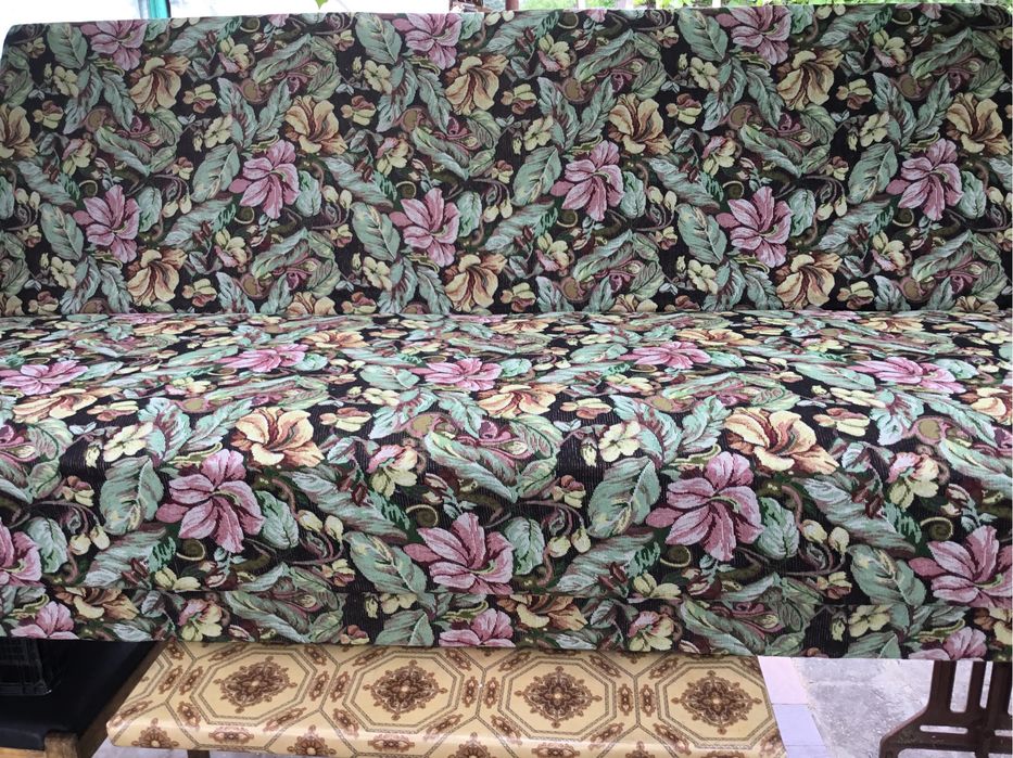 Диван раскладной т после реставрации