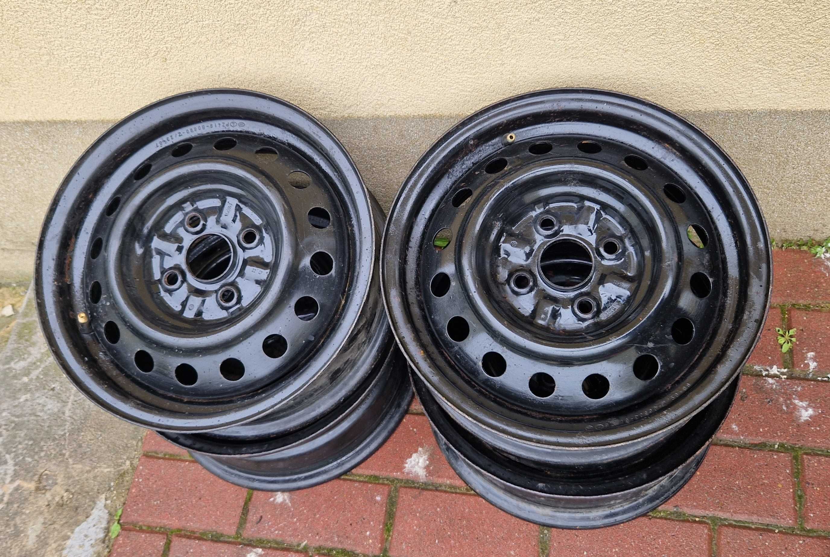 Felgi stalowe 14" 14x5,5J 4x100 komplet 4 sztuki Toyota PZ419B0690ZB