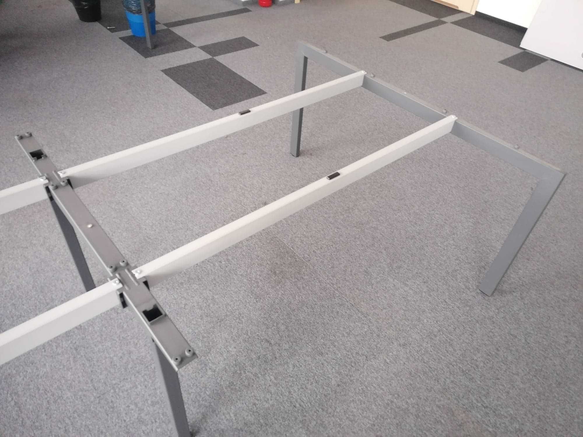 Stelaż konstrukcja na 2, 4 biurka lub 6 biurek blaty 140x70 MDD Bench