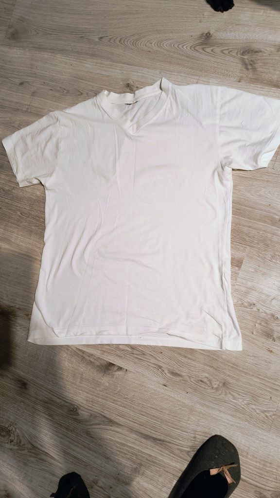 Biała bawełniana bluzeczka w serek ,unisex
