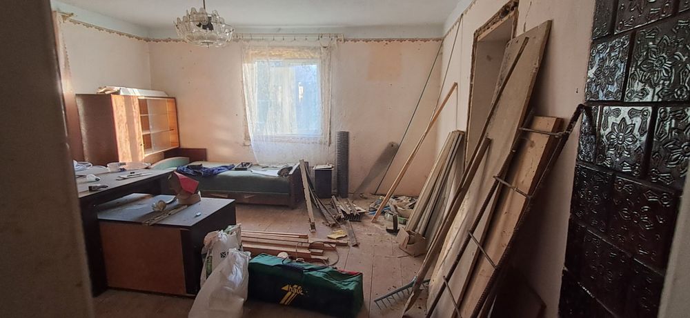 Продаж хати додатково інформація по телефону я власник