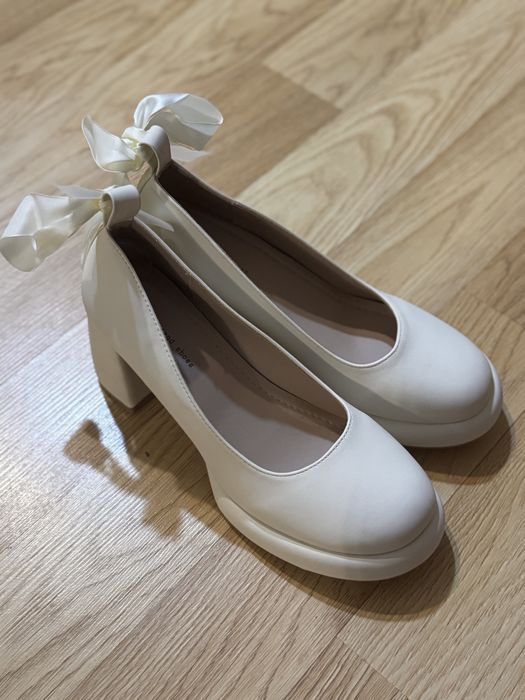 Туфлі в стилі лоліта