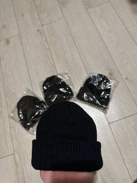 Чорна шапка біні , нова в упаковці