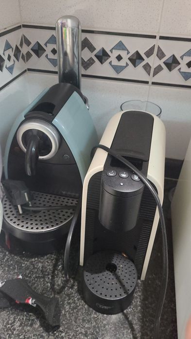 Vários móveis em conjunto