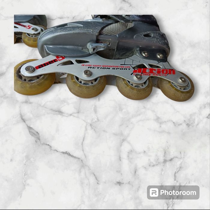 Продам Роликові коньки