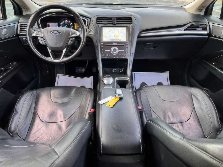 Ford Fusion Titanium      2020