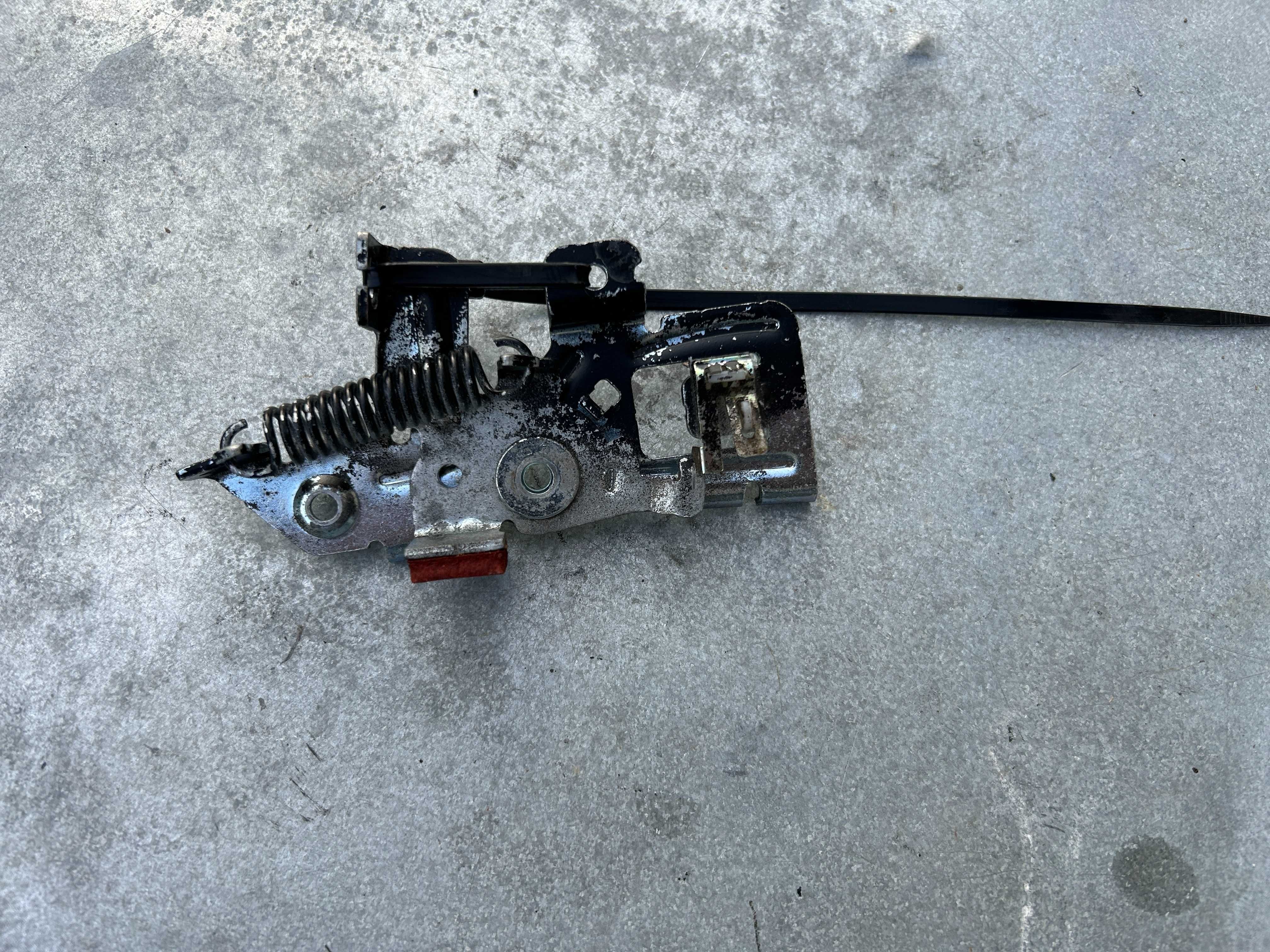 Hamulec bezpieczeństwa Briggs Stratton 625E 650E 675EX QUANTUM 190cm3