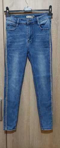 Jeansy skinny z lampasem M