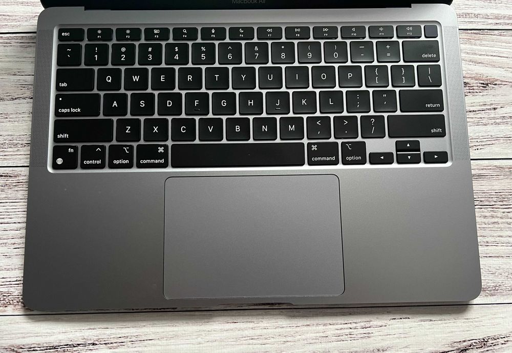 Apple Macbook Air 2020 M1 / 16Gb / SSD 256Gb