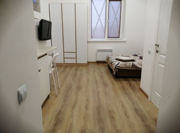 Почасово,посуточно,1ком квартира,нас.лев.бер.ул Каруны,9я гор.больница