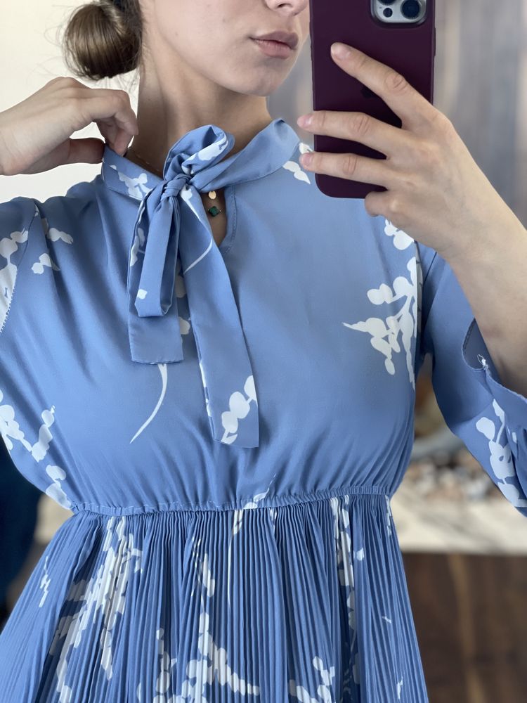Ніжна блакитна сукня  ромір С