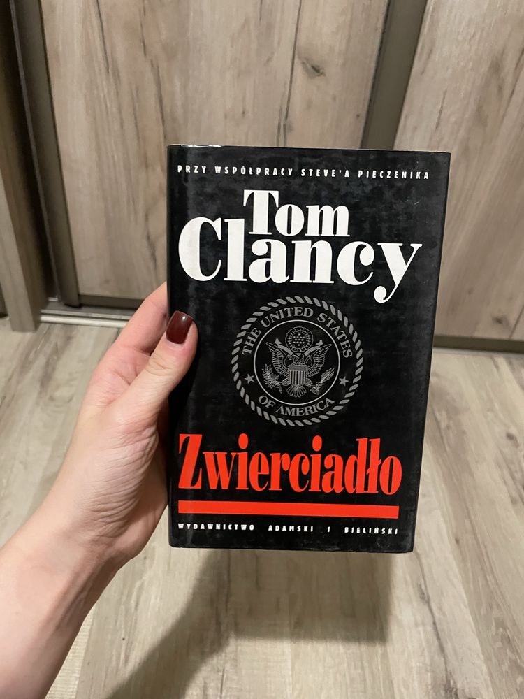 Dwie  ksiazki tom clancy; zwierciadlo,patrioci i a.j quinnell reporter
