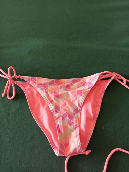 Biquinis  como novos