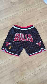 Krótkie spodenki Szorty Chicago Bulls. NBA. Drip Drill y2k. Rozmiar S