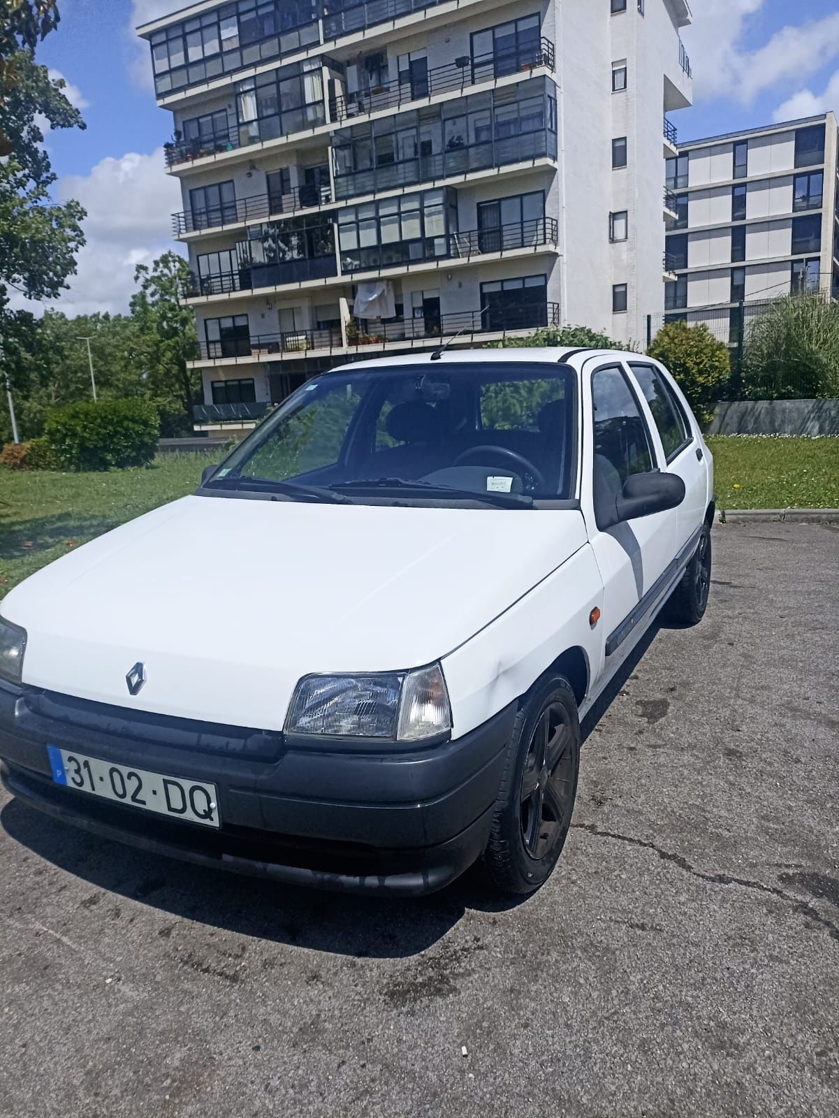 Vendo perfeitas condições Clio 1.2