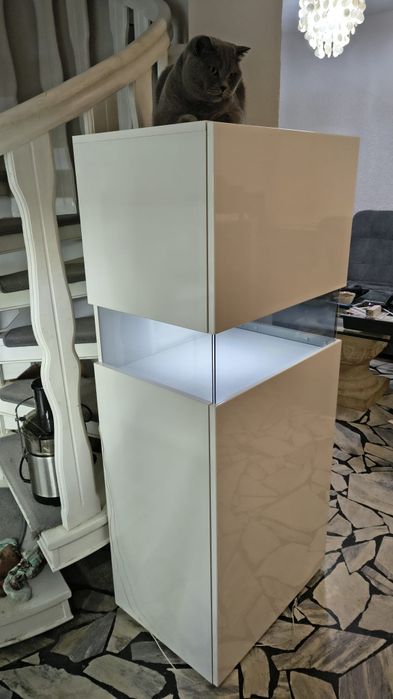 Szafka z podświetleniem sz60xgł43xw142