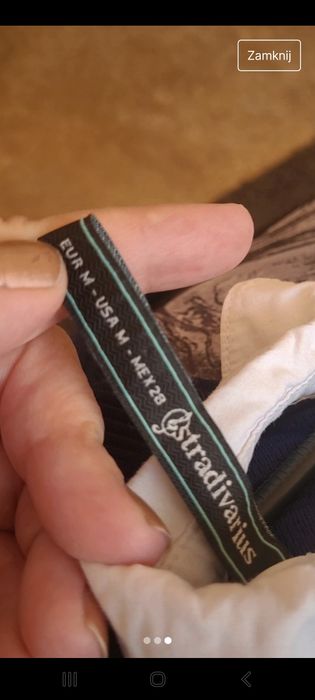 Bluzka z kołnierzykiem rozmiar M Stradivarius