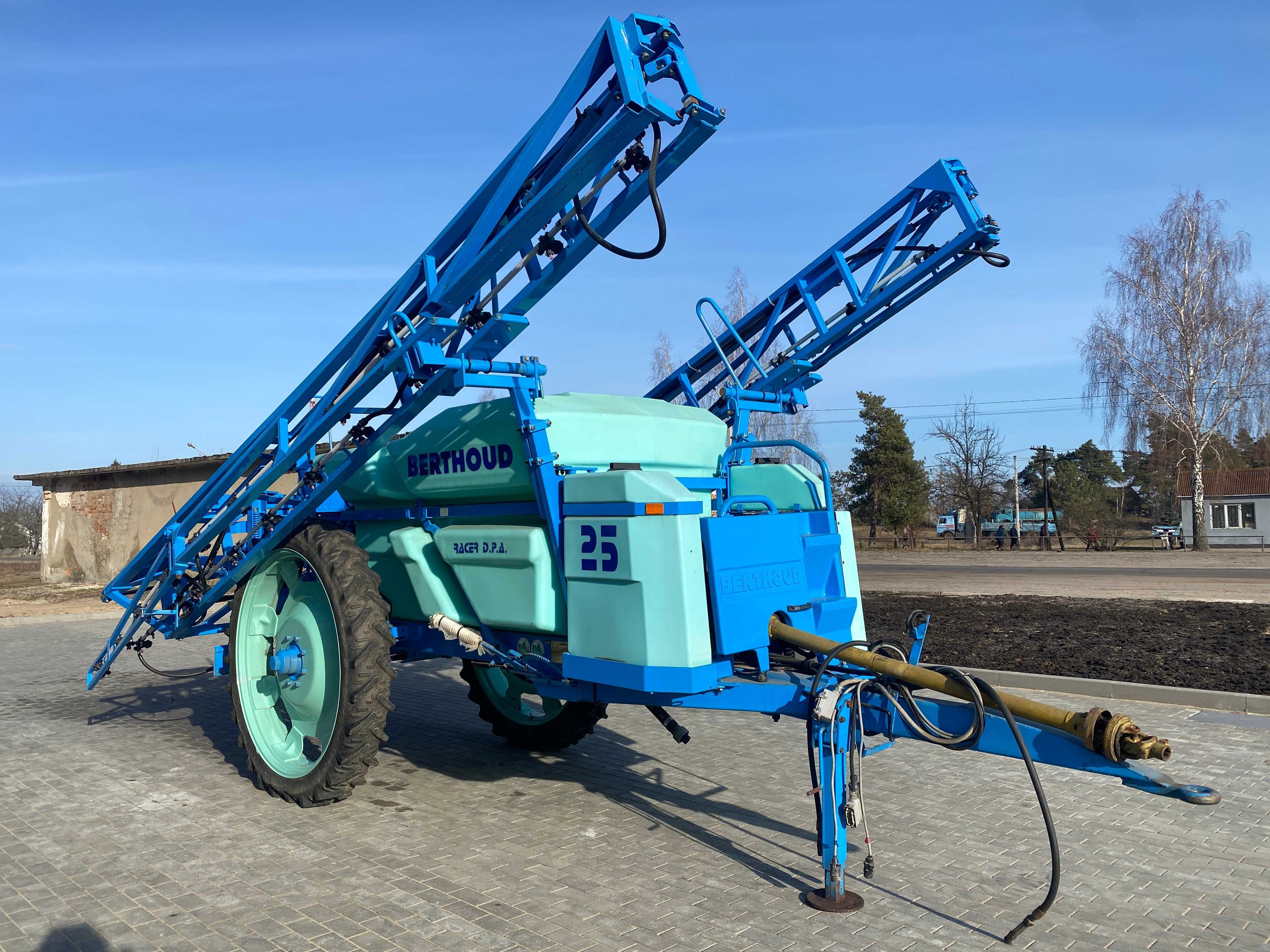 Оприскувач Berthoud Racer 2500л/24м