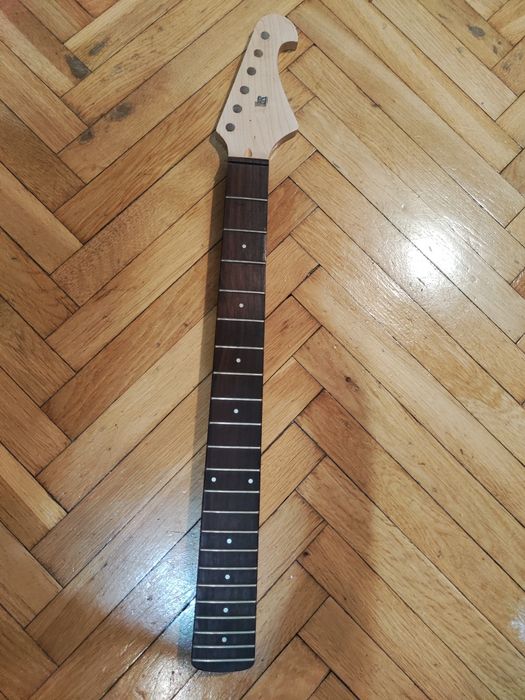 Gryf do gitary elektrycznej typu stratocaster klon + palisander