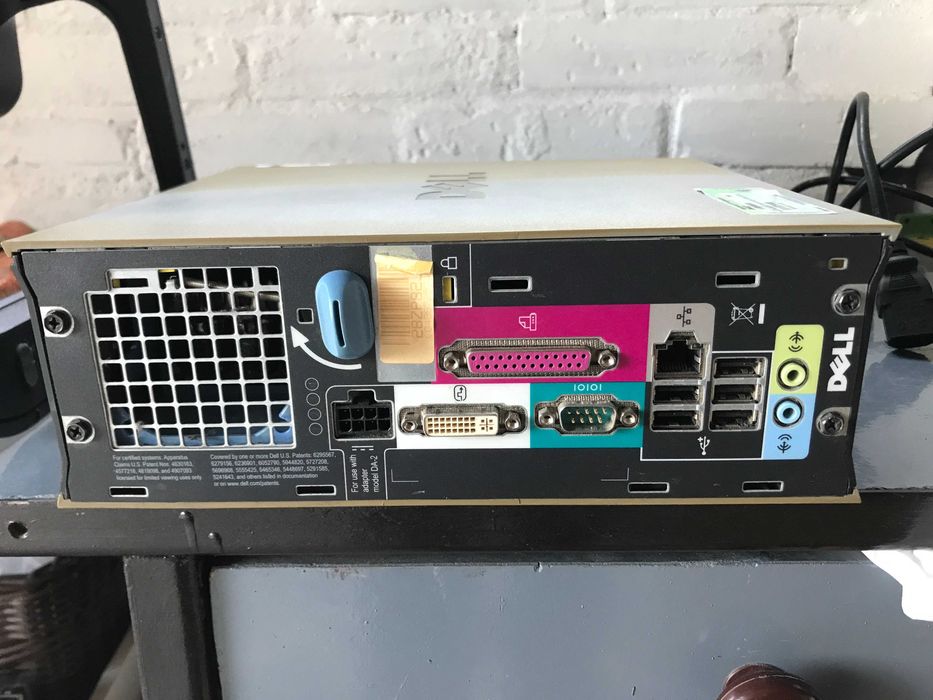 Komputer Dell jednostka centralna i monitor