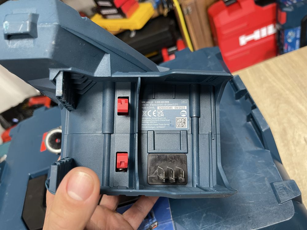 Bosch GDE 18V-12 + L-Boxx / система пиловидалення для GBH 18V-22