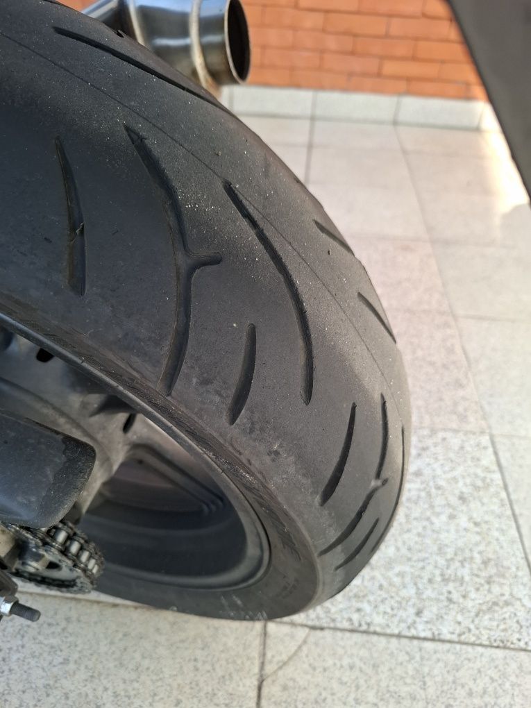 Honda 600CBF preta