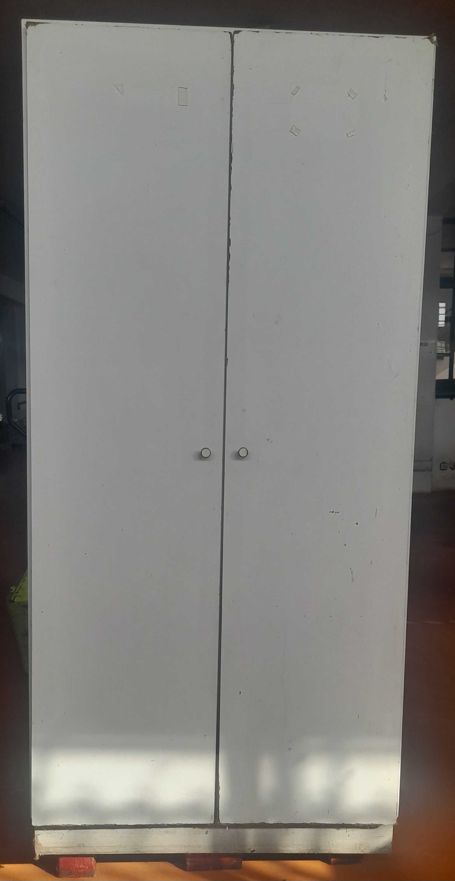 Armário Madeira Branco 2 Portas (usado)