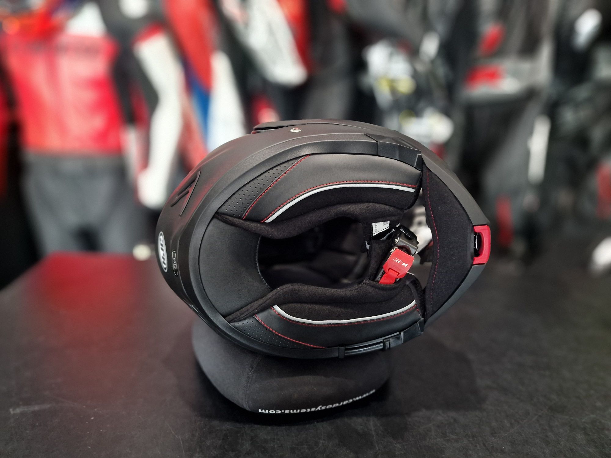 MotoSzafa Kask HJC F100 SOLID SEMI FLAT BLACK !gratisy/raty!