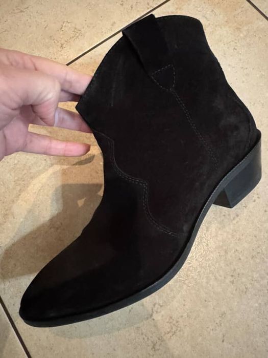 продам козаки чорні