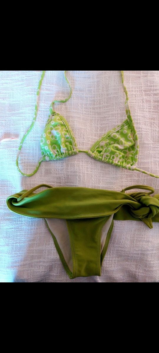 Bikini verde bikinis da praia
