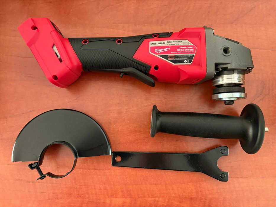 Szlifierka kątowa akumulatorowa 125mm nowa typu Milwaukee M18