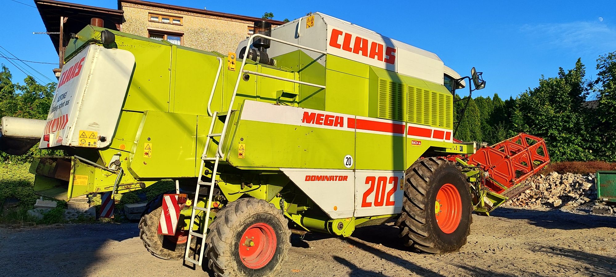 Kombajn Claas Mega Dominator 202