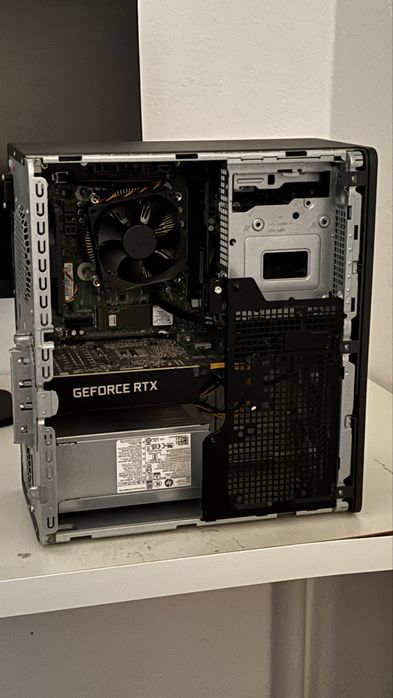 PC Gaming HP Victus TG02-0090NP + AOC 24G4X