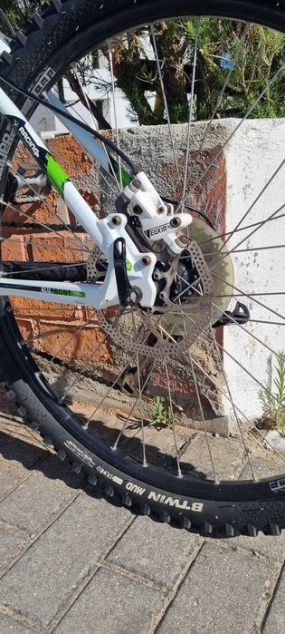 (Usada) Bicicleta BTT Rockrider 8.0