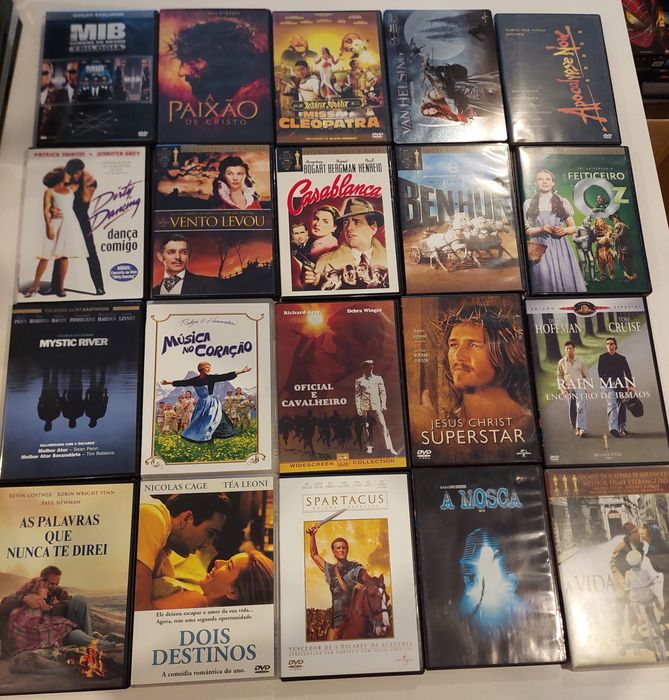 Vendo DVDs originais 10=40€