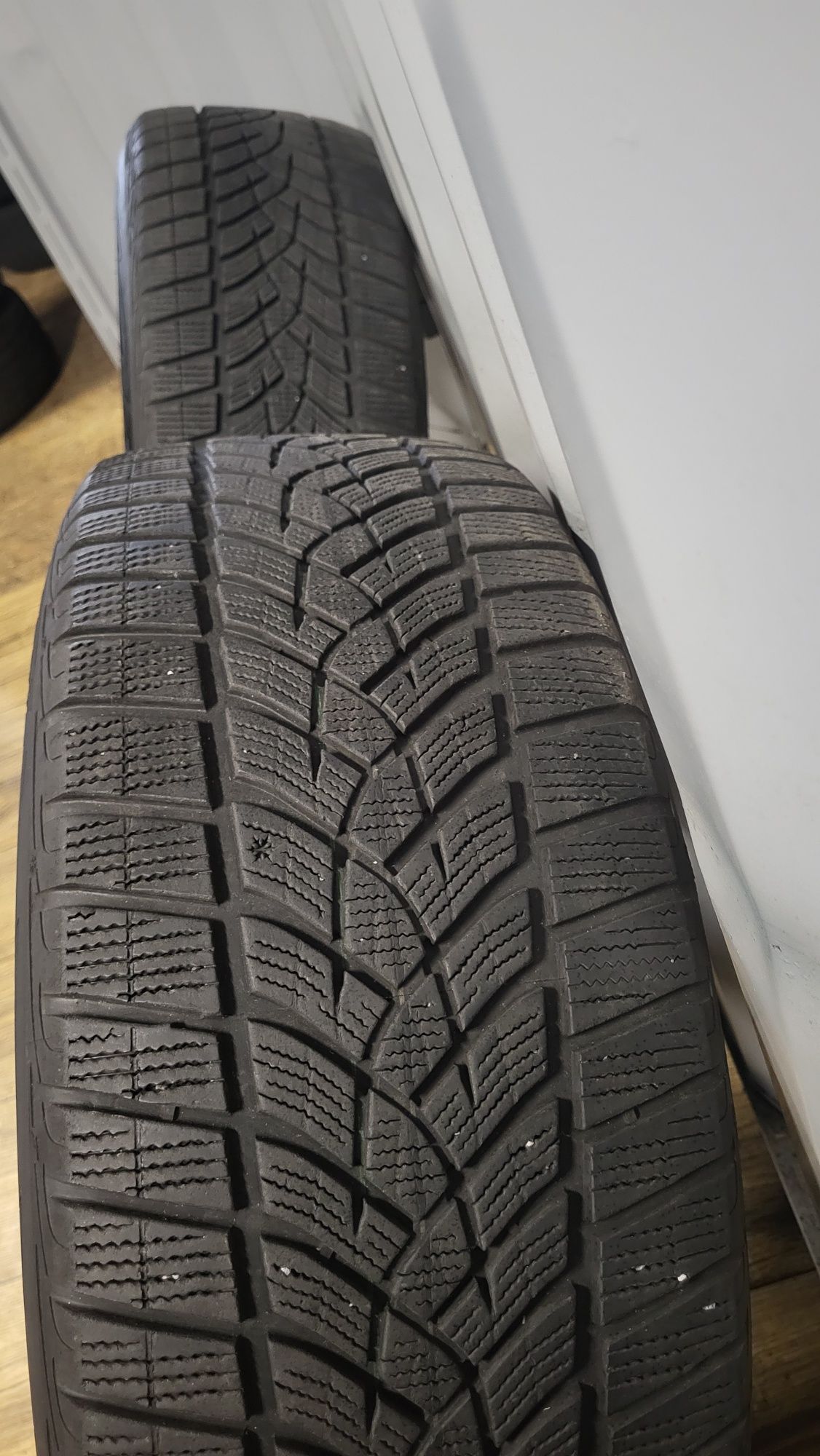 Felgi Land Rover 19" z oponami 255/55 R19 Range Velar Kuga Volvo XC90