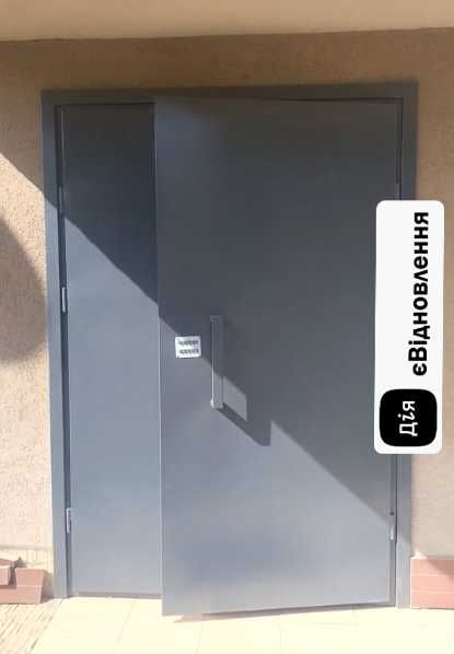 Двері в під’їзд з кодовим замком готові рішення
